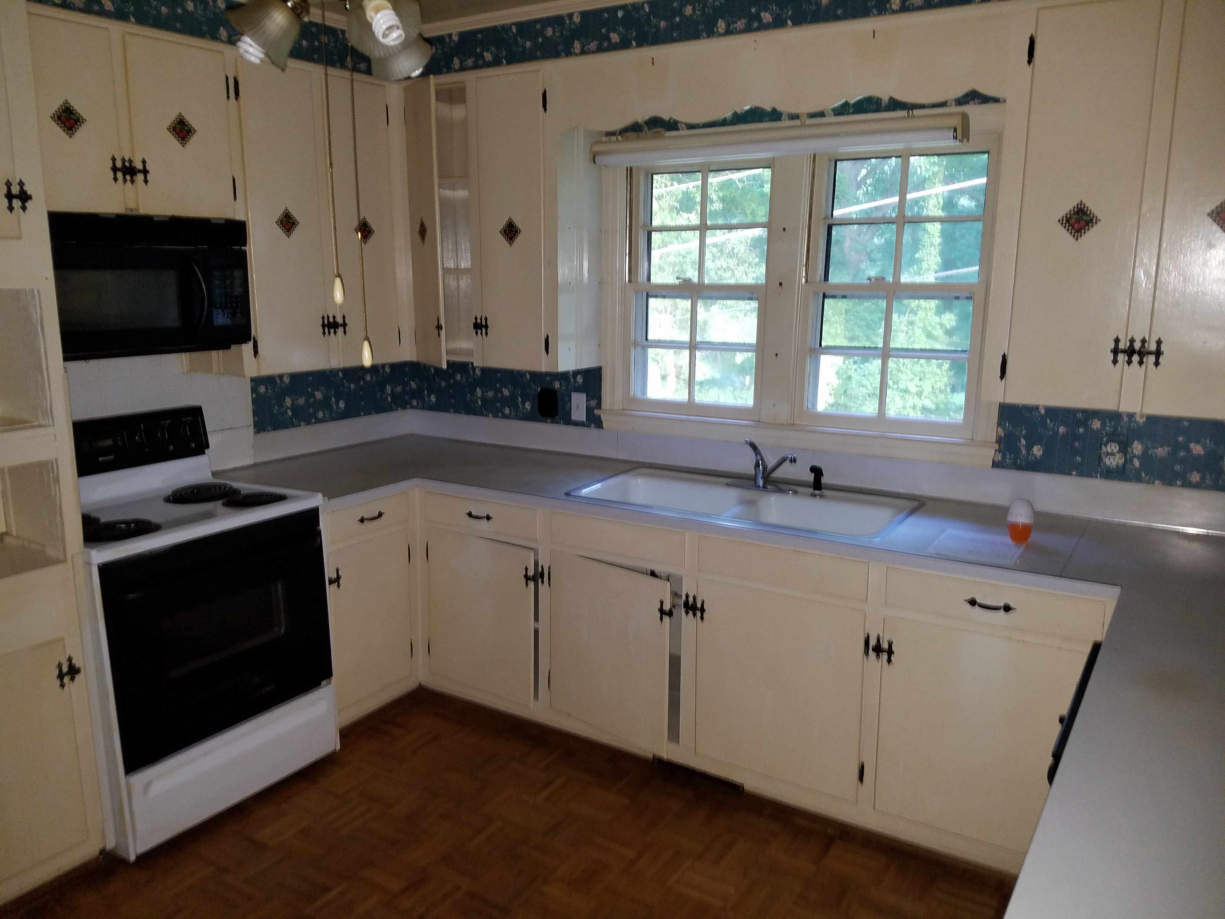 214 Forest Hill DriveAnderson, SC, 29621Anderson County