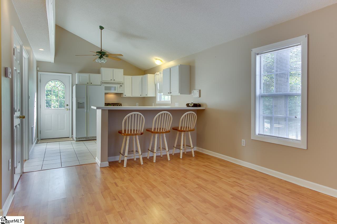 129 Lakehill Drive, Fair Play, SC 29643