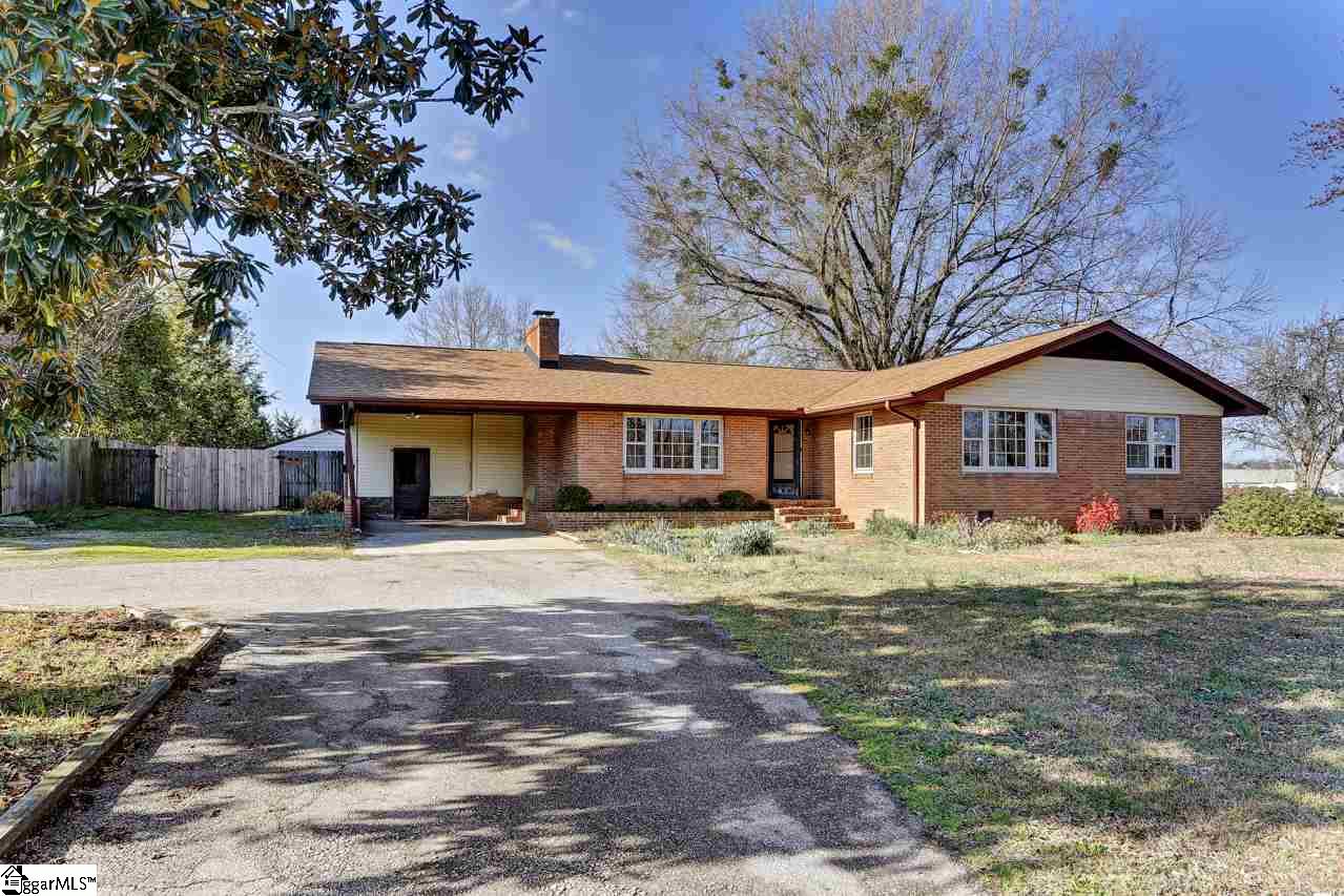 1182 N Old Laurens Road, Fountain Inn, SC 29644