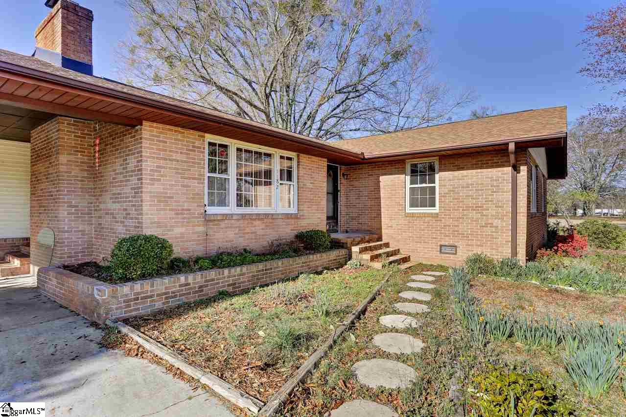 1182 N Old Laurens Road, Fountain Inn, SC 29644