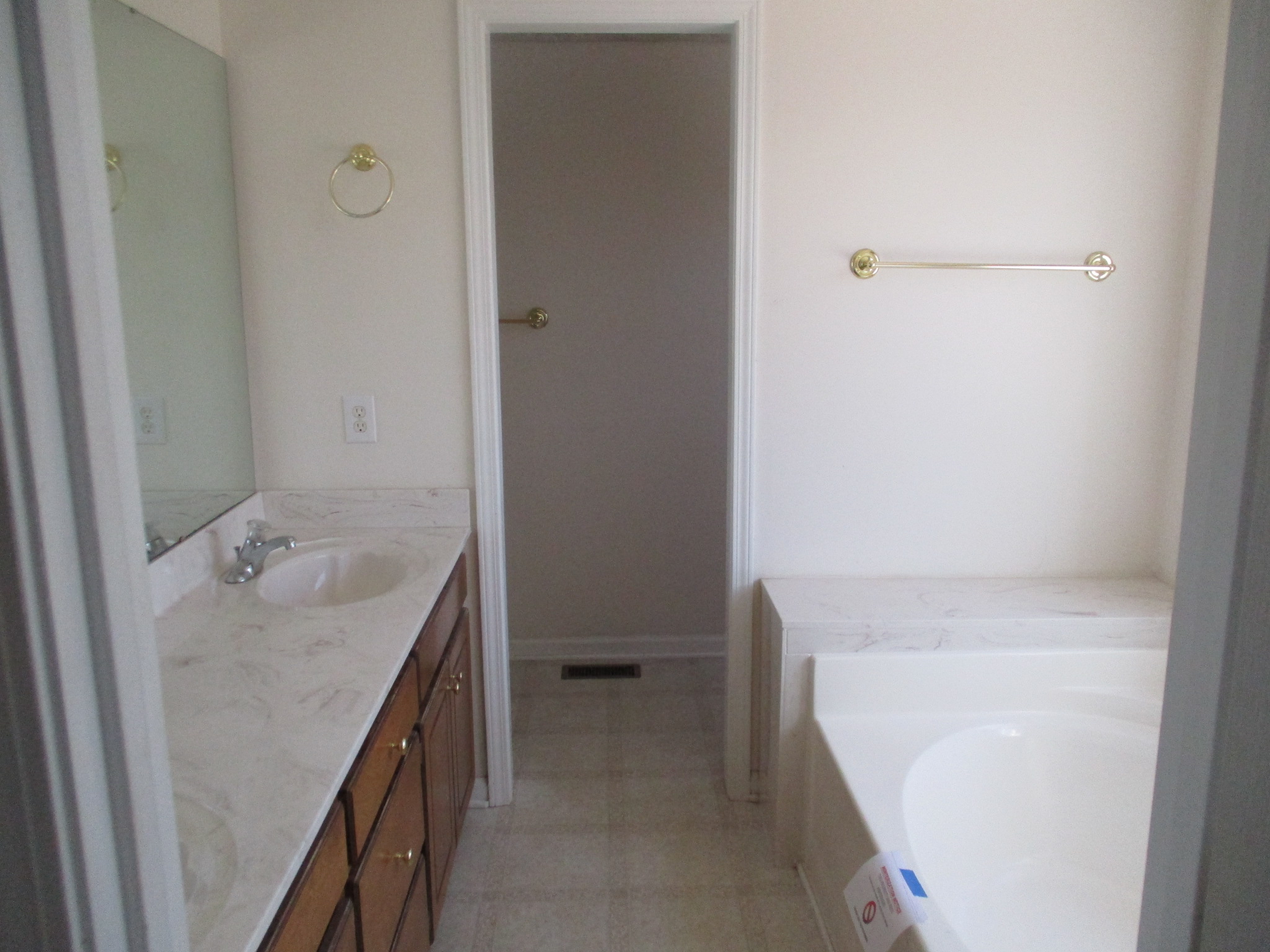 405 Fairforest DrGreenwood, SC, 29646Greenwood County