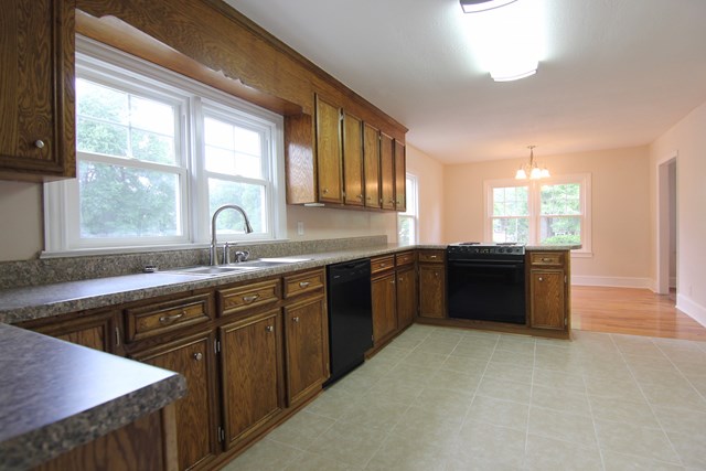 1100 Brannon St, Greenwood, SC 29646