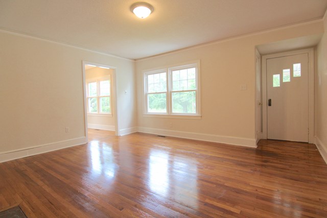 1100 Brannon St, Greenwood, SC 29646