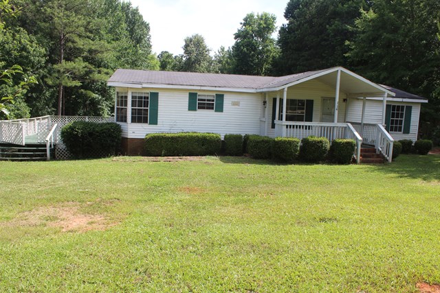 114 Barkwood Ln, Greenwood, SC 29646