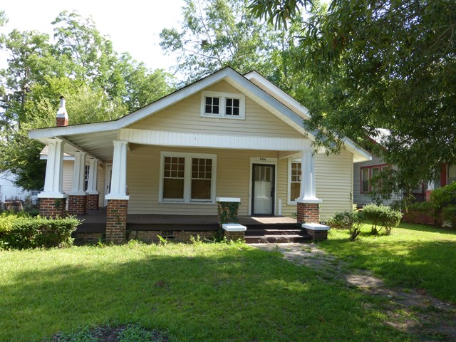 530 Cambridge, Greenwood, SC 29646