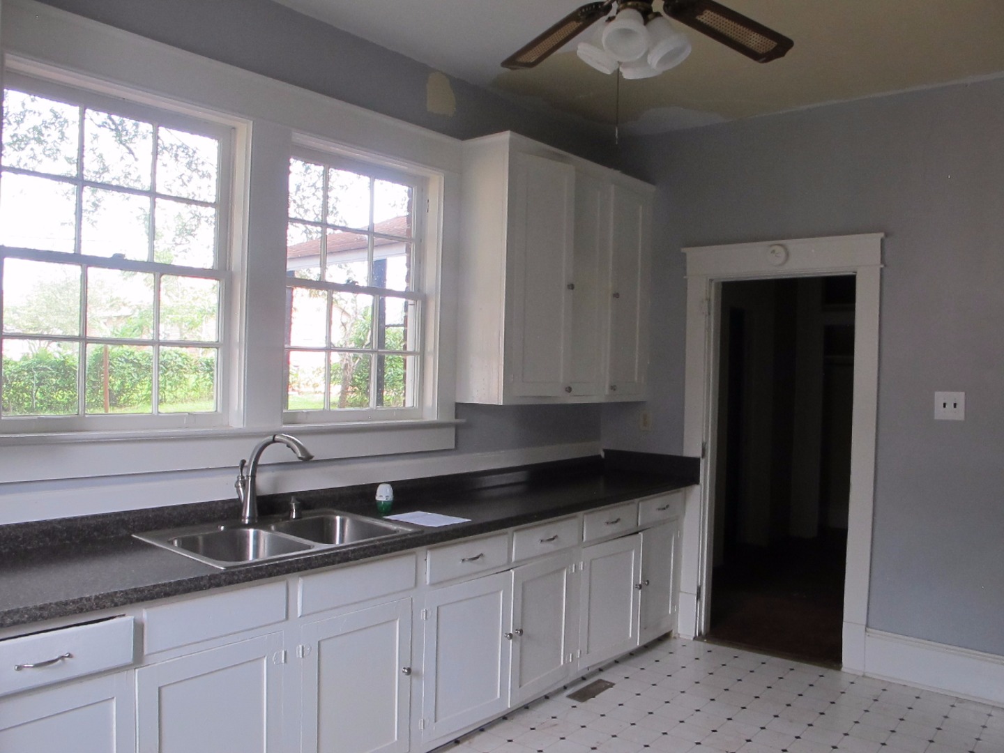 524 Bond AvenueGreenwood, SC, 29646Greenwood County