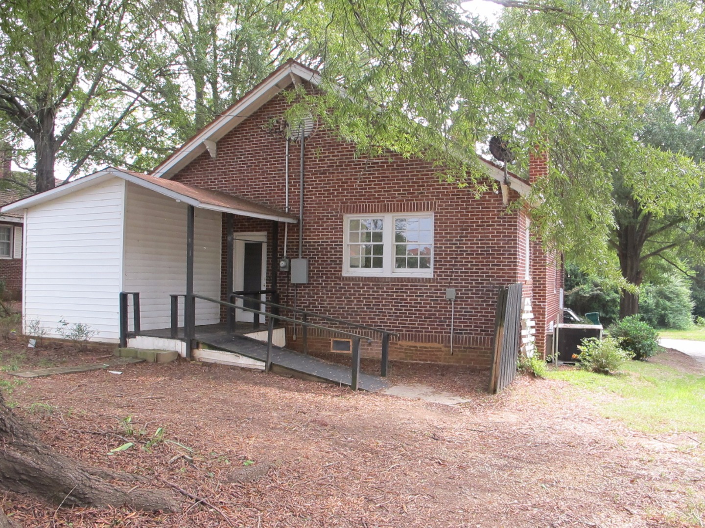 524 Bond AvenueGreenwood, SC, 29646Greenwood County