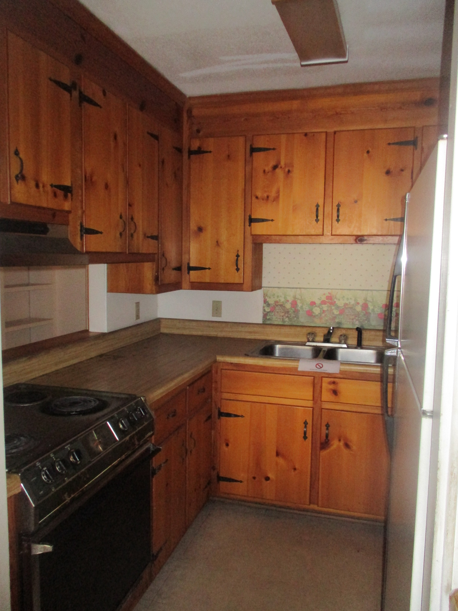 137 Avondale RdGreenwood, SC, 29649Greenwood County
