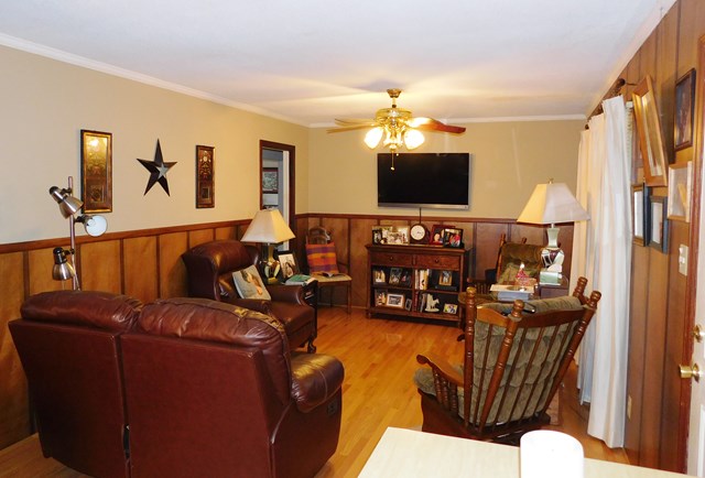 122 Manning Rd, Greenwood, SC 29649