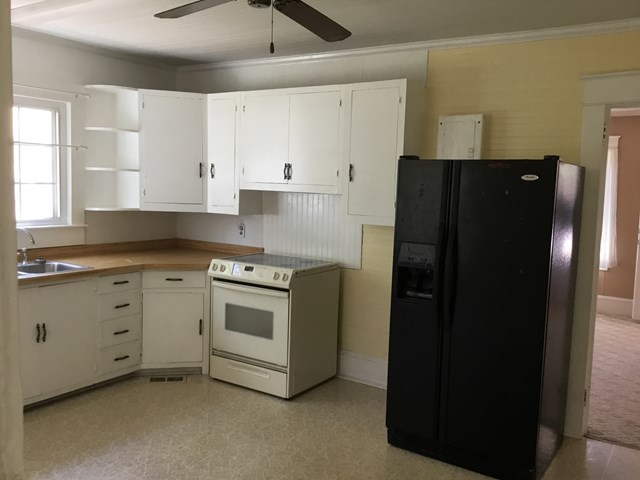 811 Durst Ave, Greenwood, SC 29649