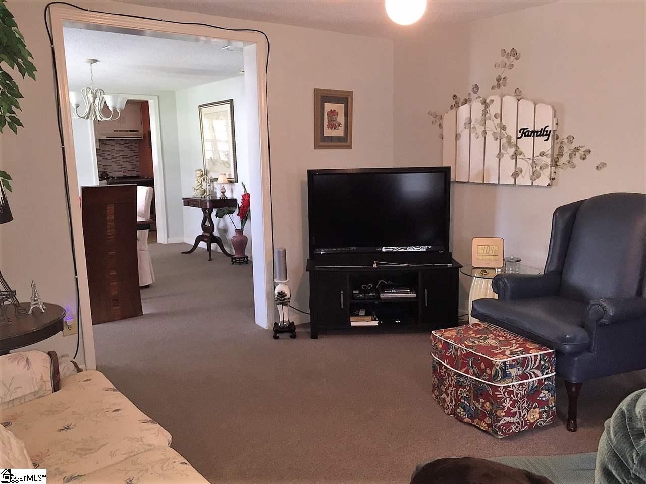 119Connecticut, Greer, SC 29650