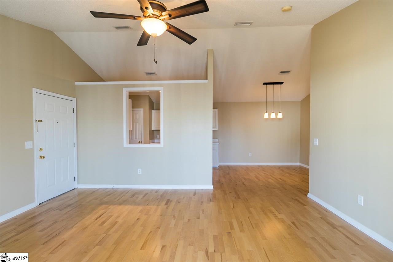 206 Pelham Square Way, Greer, SC 29650