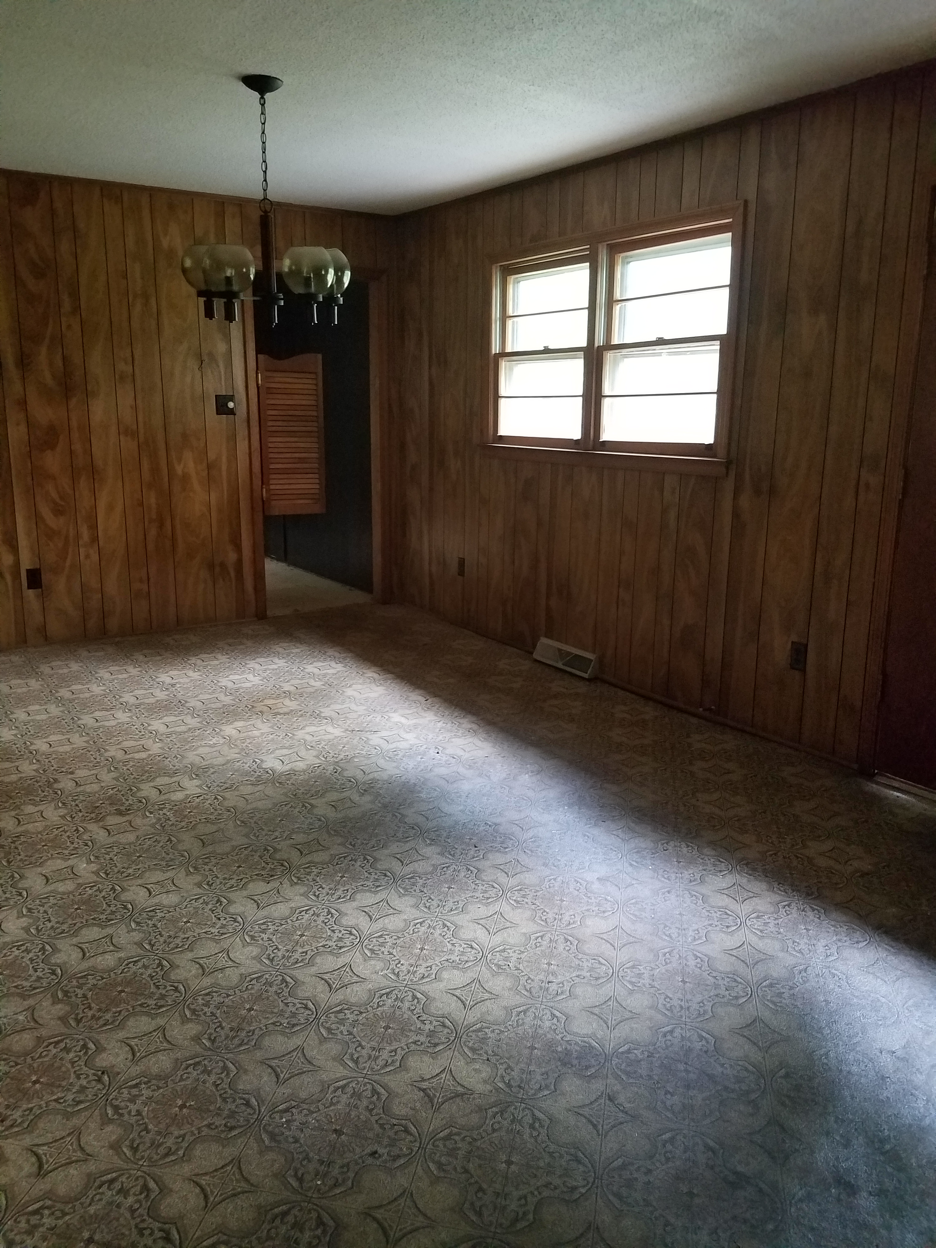 109 Coates LaneHodges, SC, 29653Greenwood County