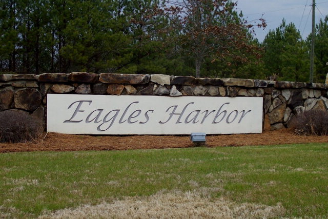 404 Eagles Harbor Dr, Hodges, SC 29653