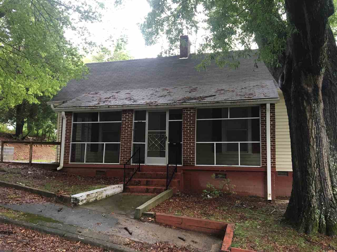 305HAMMETT STREET, Honea Path, SC 29654