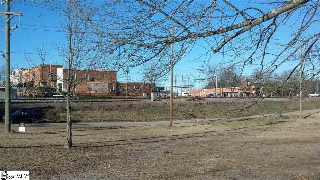 10 Park Plaza Drive, Liberty, SC 29657