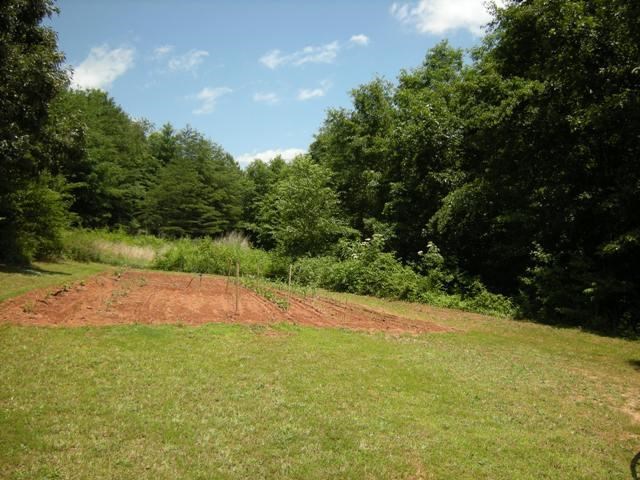 184 Academy Rd, Long Creek, SC 29658