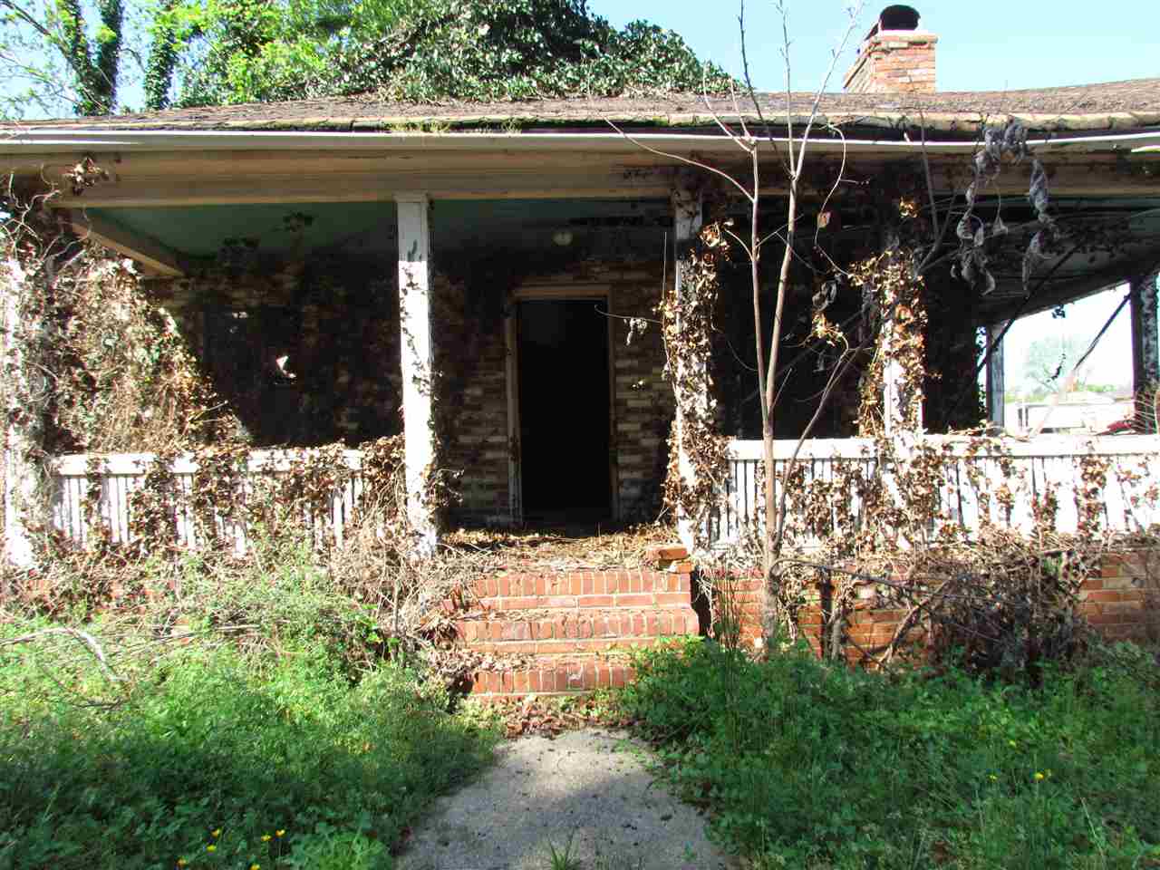 302/306 S Lewis, Pickens, SC 29671
