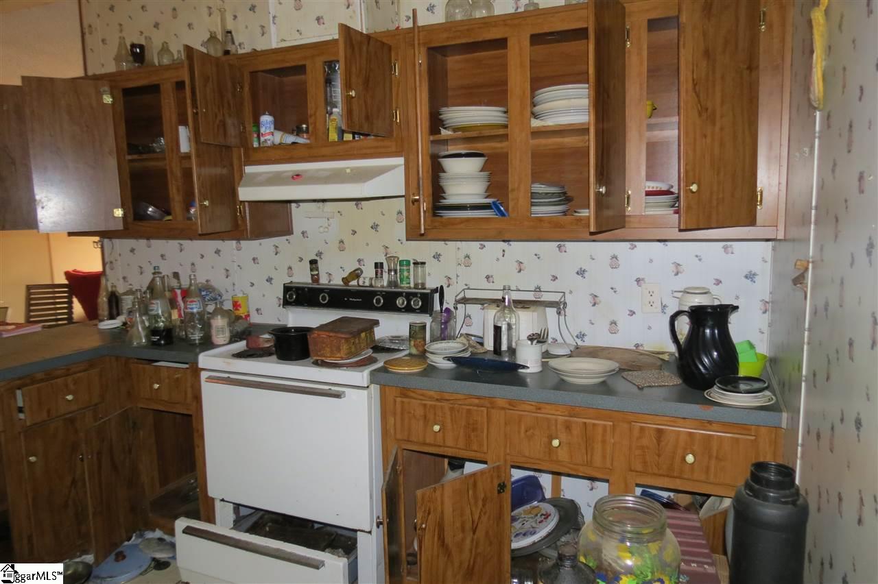219 S Glassy Mountain Road, Pickens, SC 29671