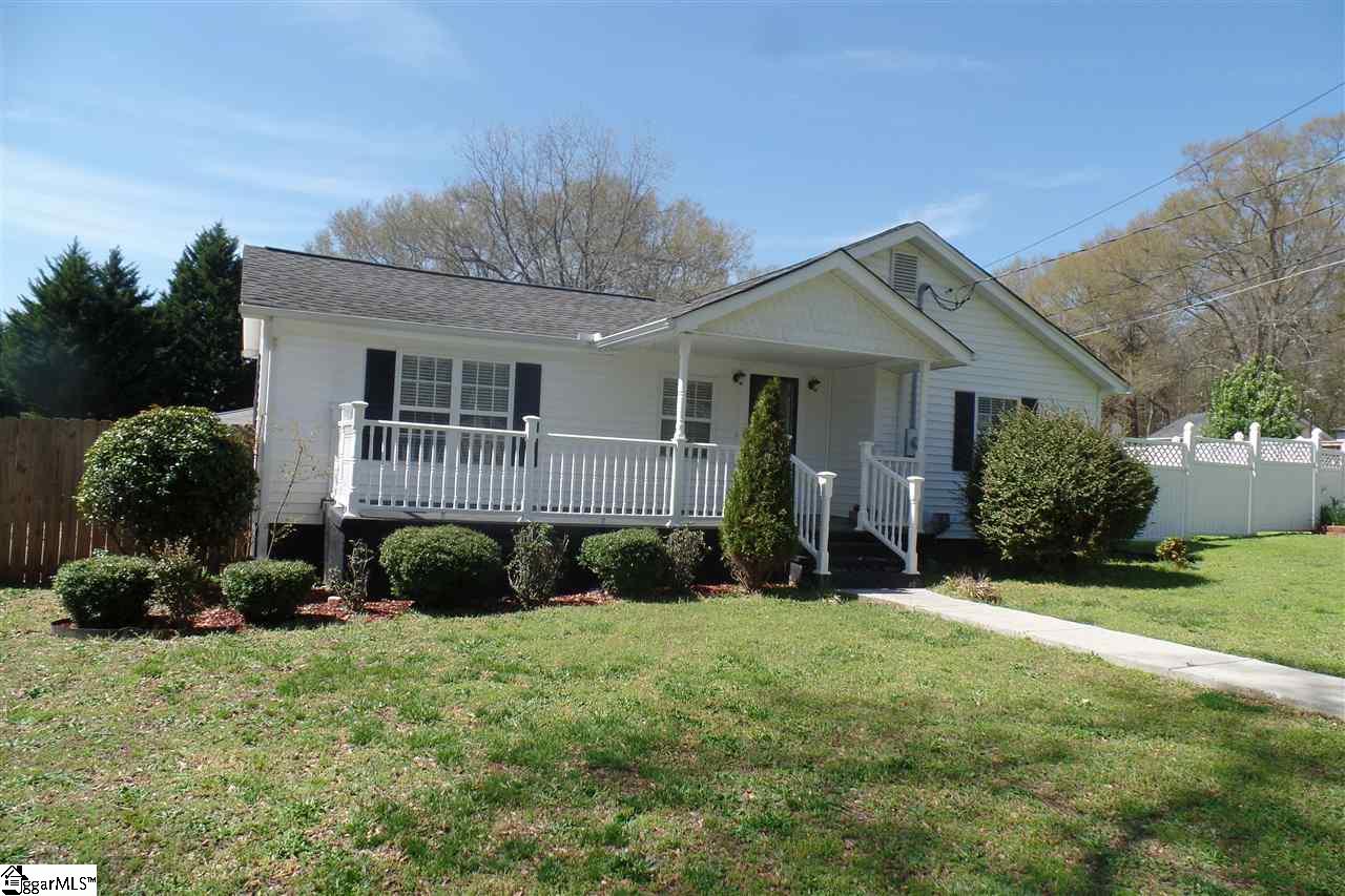 1009 Pine Street, Piedmont, SC 29673