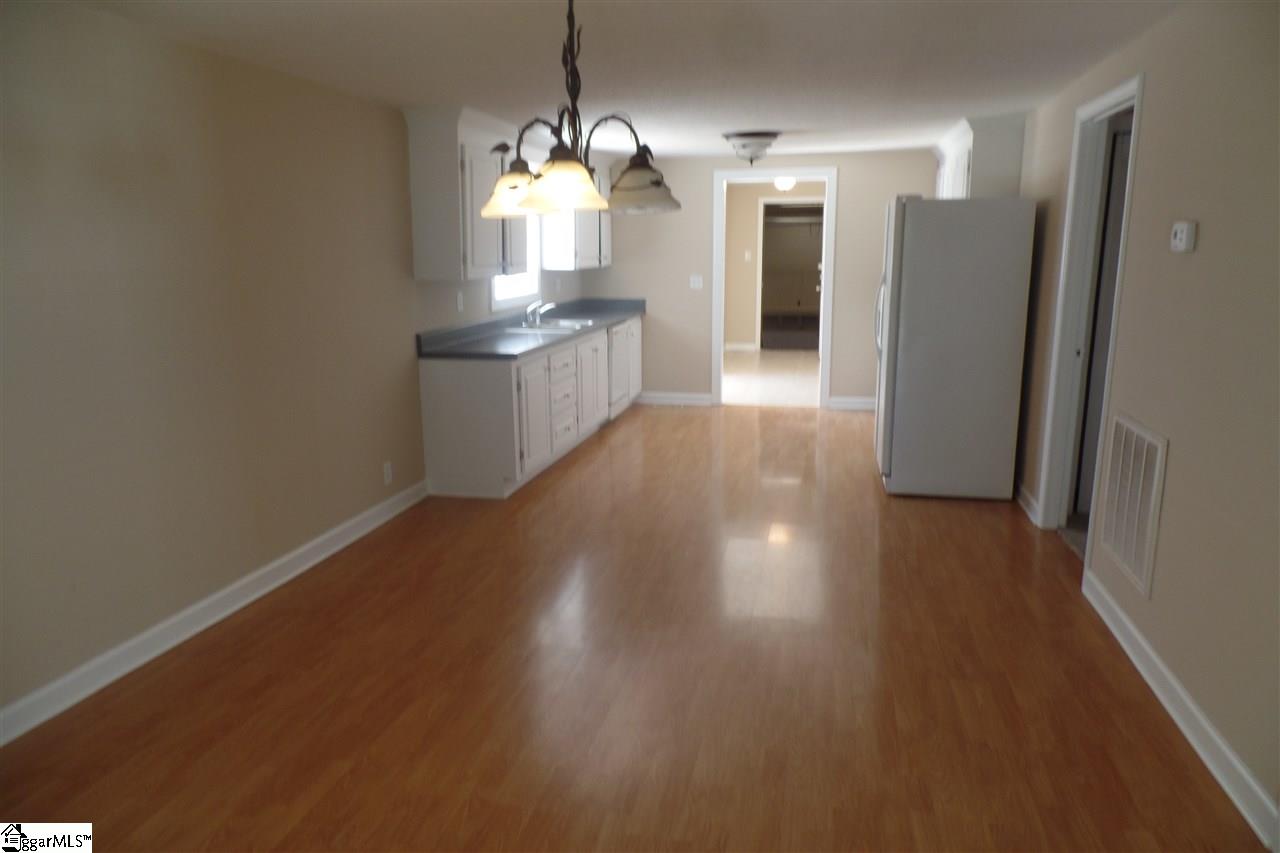 1009 Pine Street, Piedmont, SC 29673