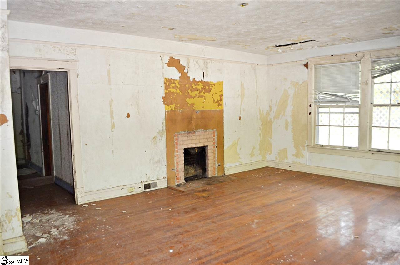26 Main Street, Piedmont, SC 29673