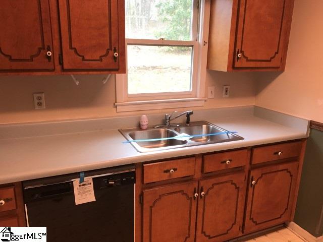 107 Hominy Hills Road, Six Mile, SC 29682