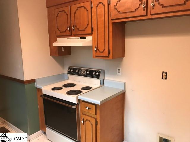 107 Hominy Hills Road, Six Mile, SC 29682