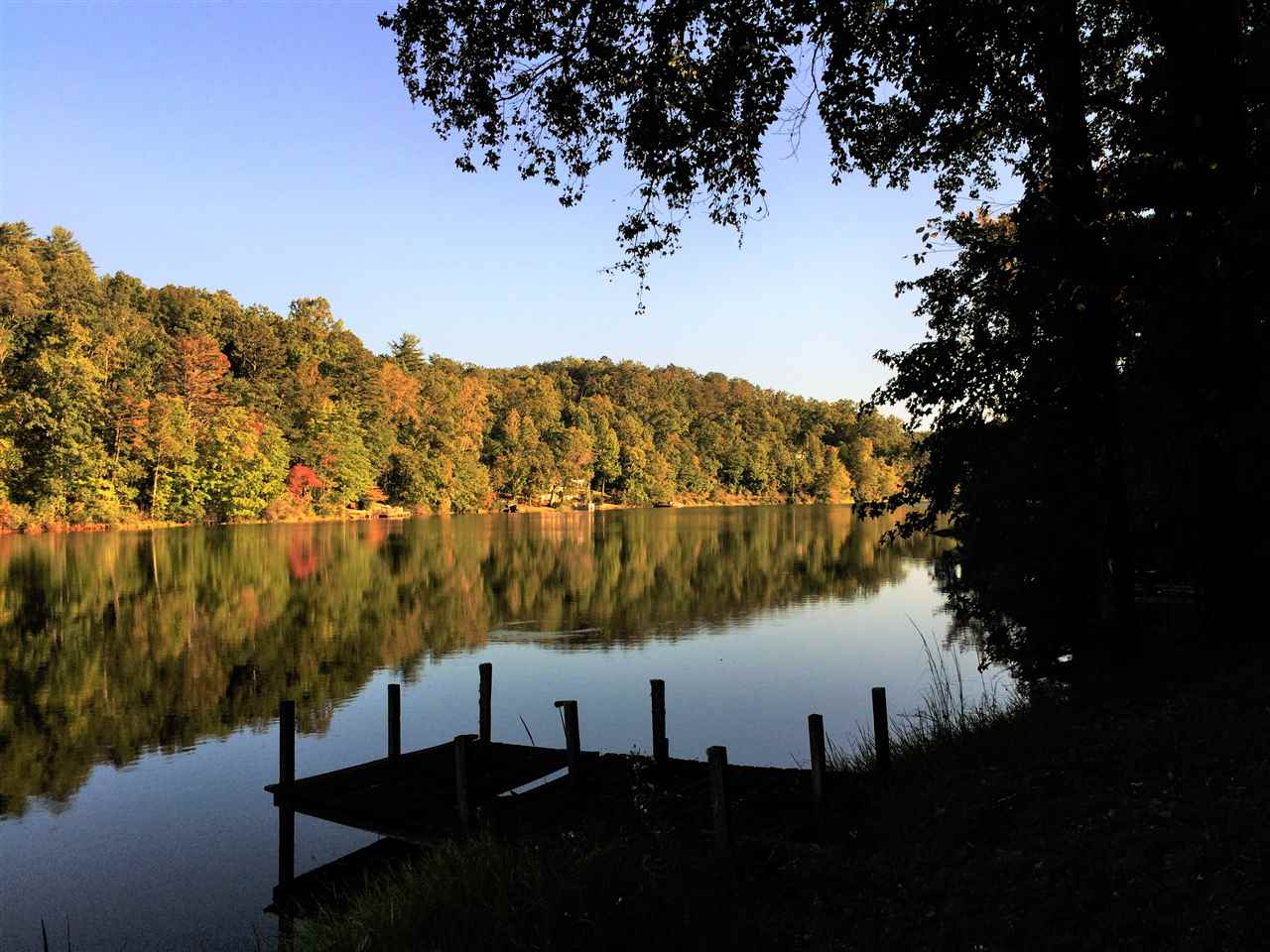 257Lake Cheohee Drive, Tamassee, SC 29686