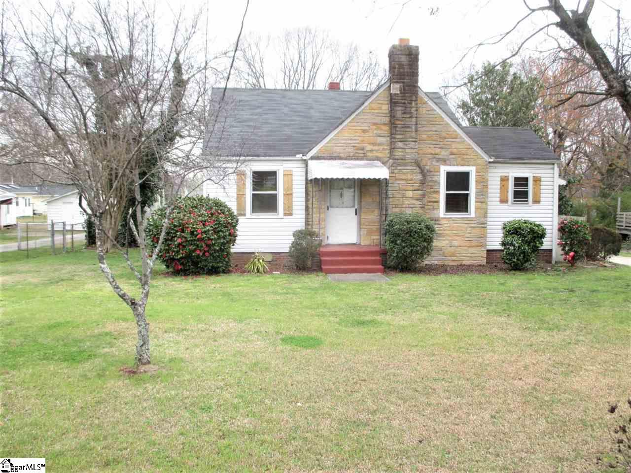 208 Donnan Road, Taylors, SC 29687