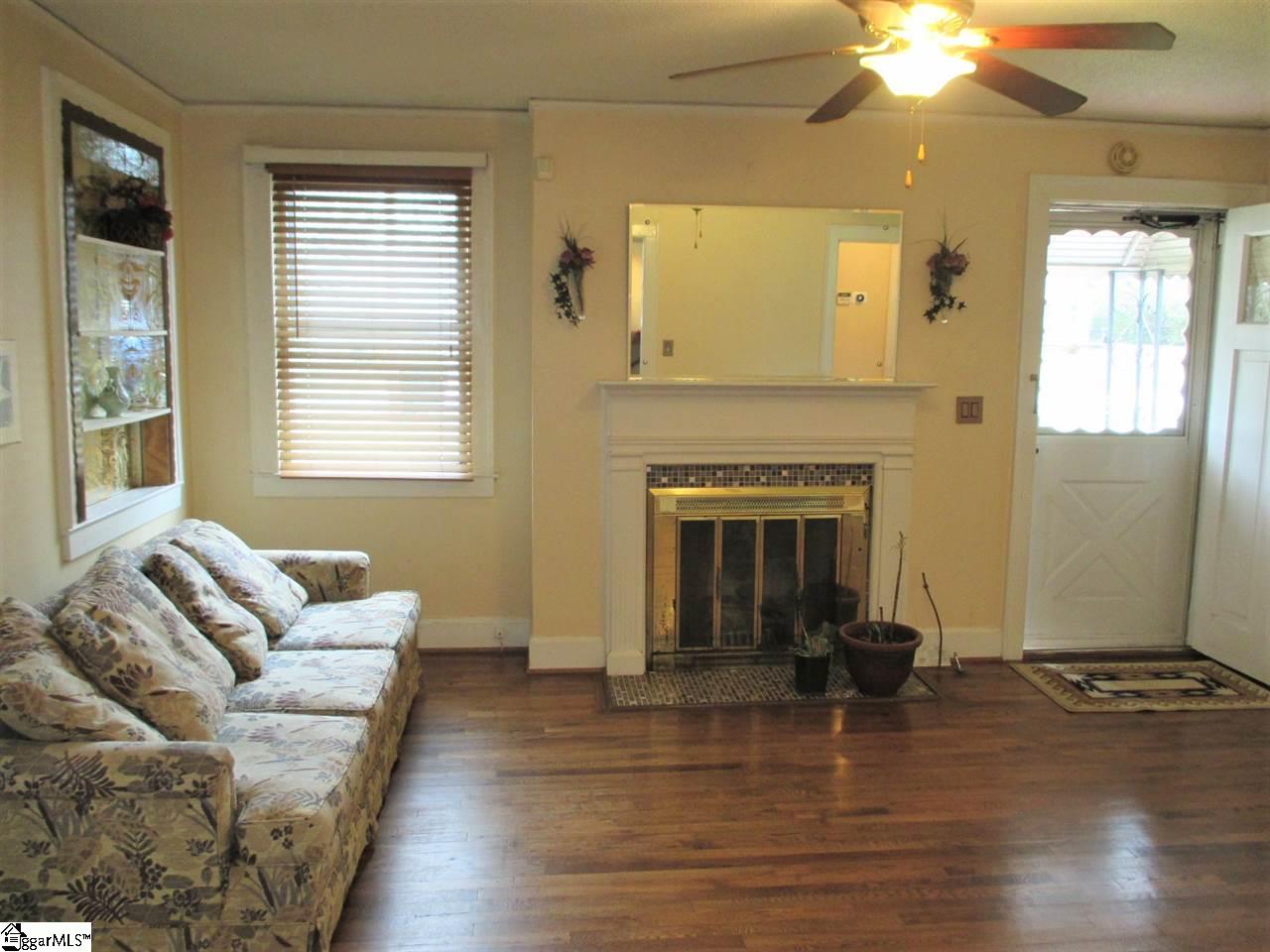 208 Donnan Road, Taylors, SC 29687