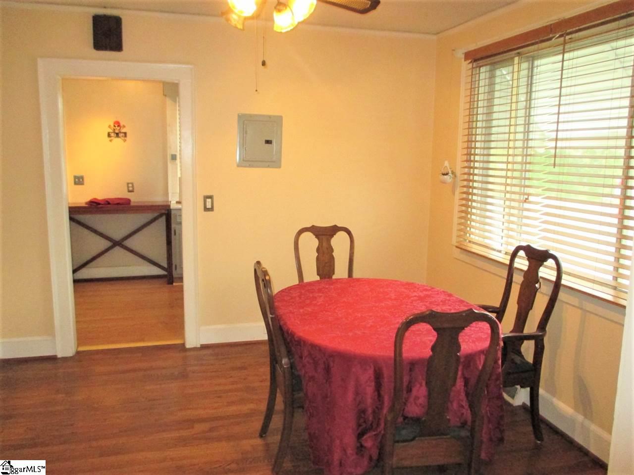 208 Donnan Road, Taylors, SC 29687