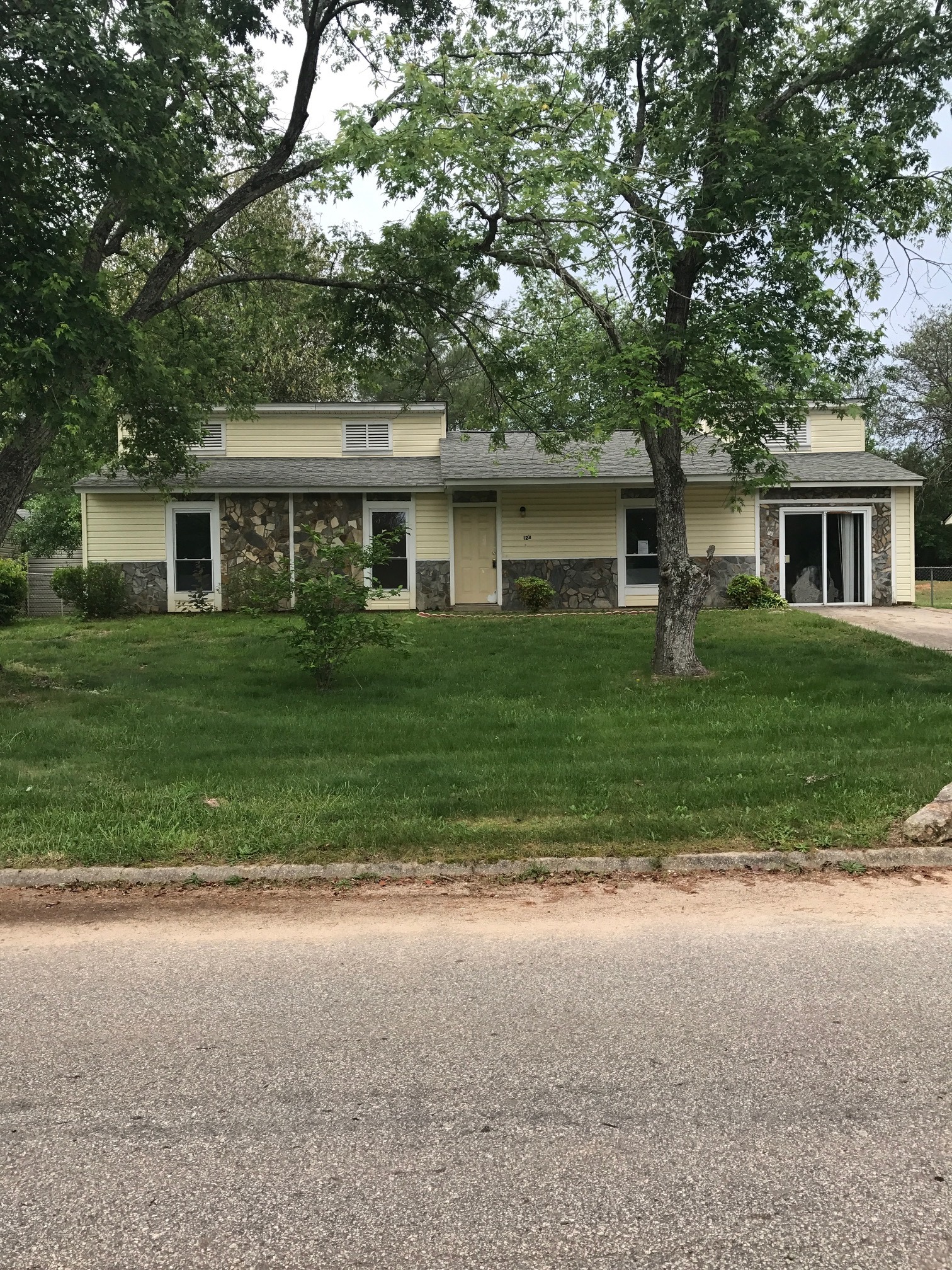 124 Osmond DriveTaylors, SC, 29687Greenville County