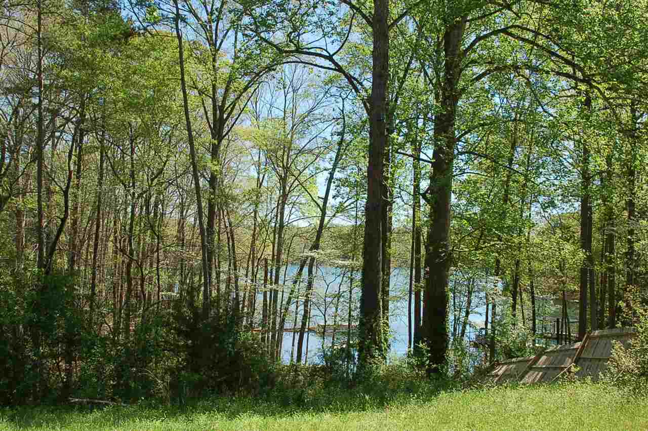 1024Pine Lake Dr, Townville, SC 29689