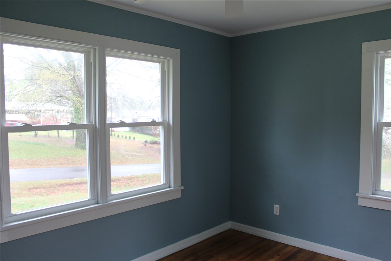 102Bonnie Brae Ln., Walhalla, SC 29691