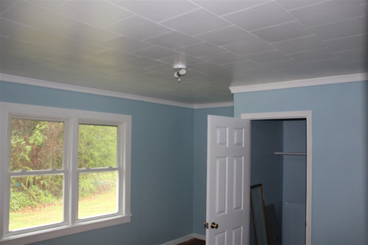102Bonnie Brae Ln., Walhalla, SC 29691