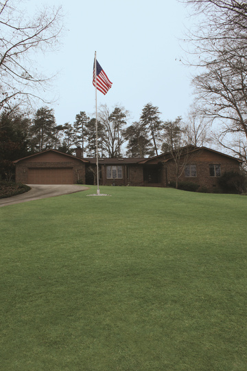 119 Falls Dr