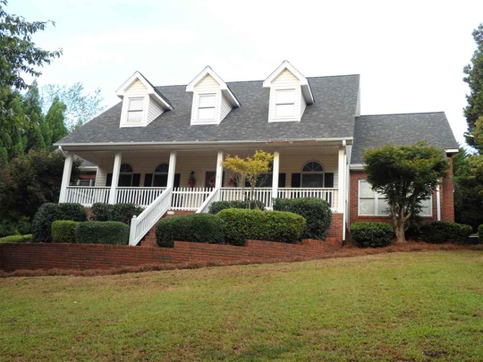 204 Elm Dr