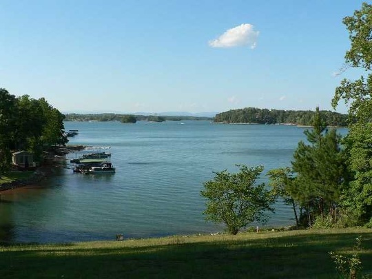304 Bay Hill Dr