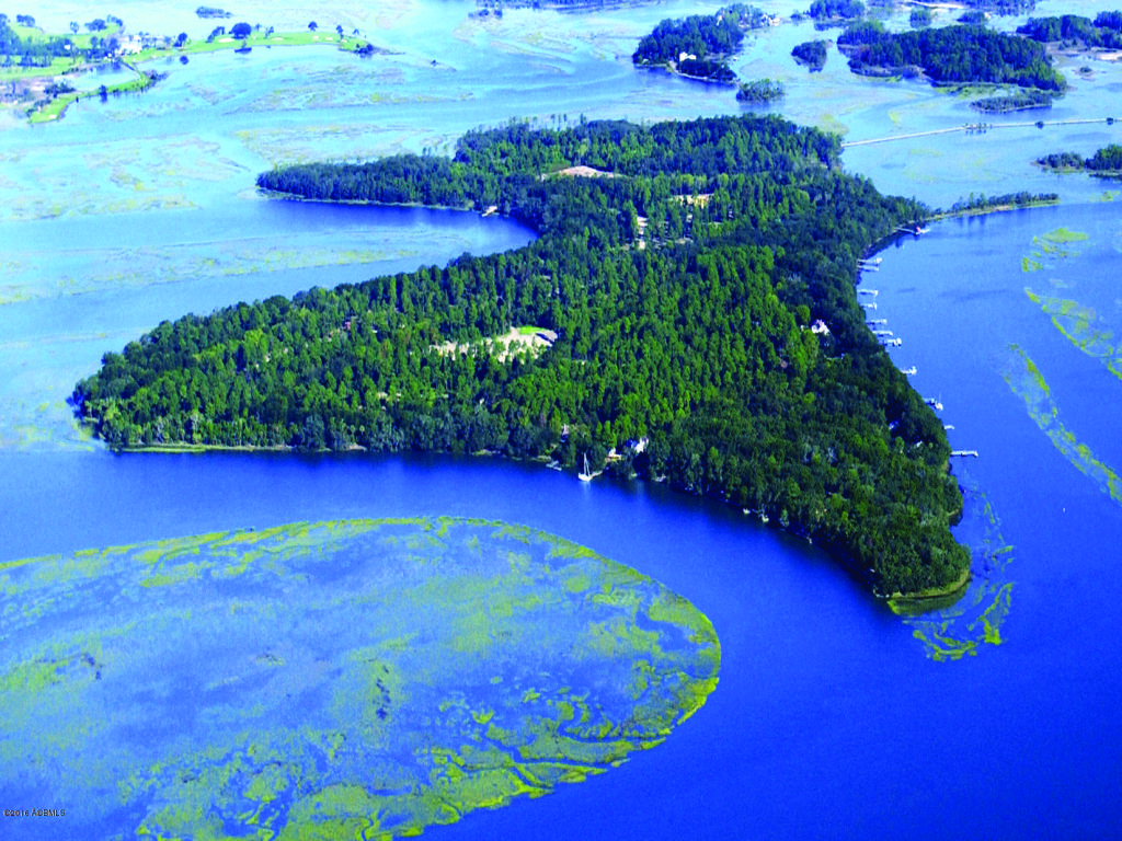835 Distant Island Drive W, Beaufort, SC 29907