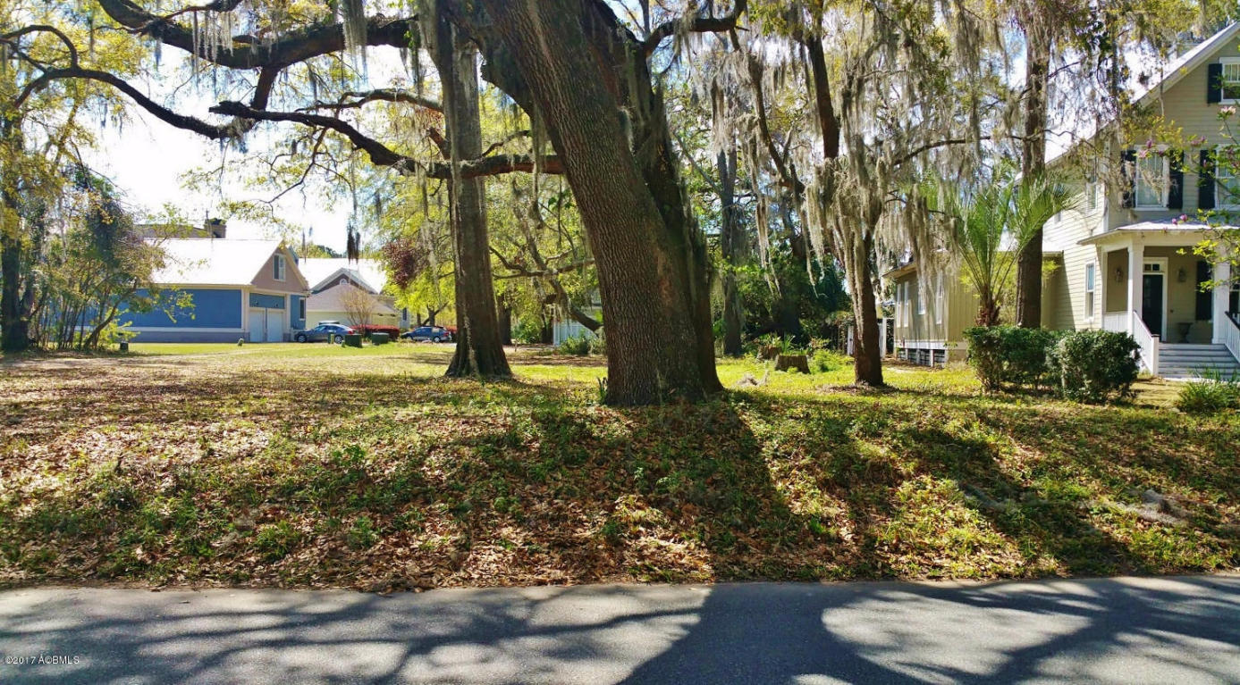 164 Coosaw Club Drive, Beaufort, SC 29907
