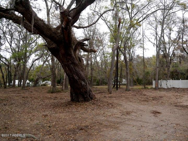 180 Coffin Point Road, St. Helena Island, SC 29920