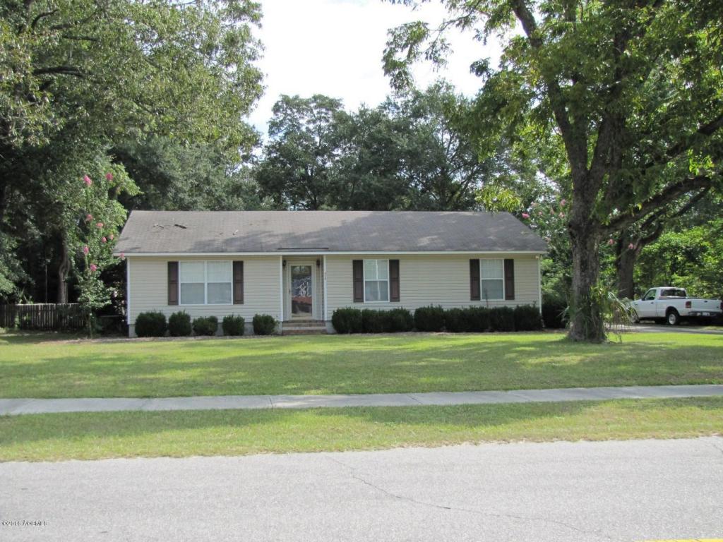 328 W Palmetto Ave, Varnville, SC 29944