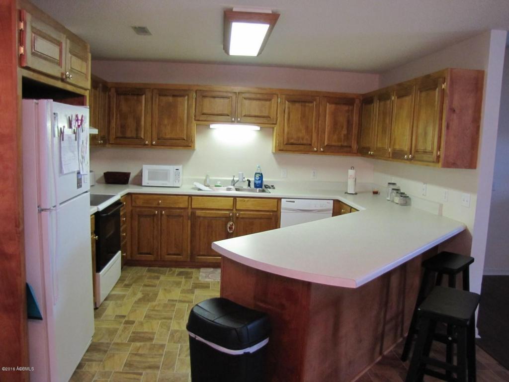 328 W Palmetto Ave, Varnville, SC 29944