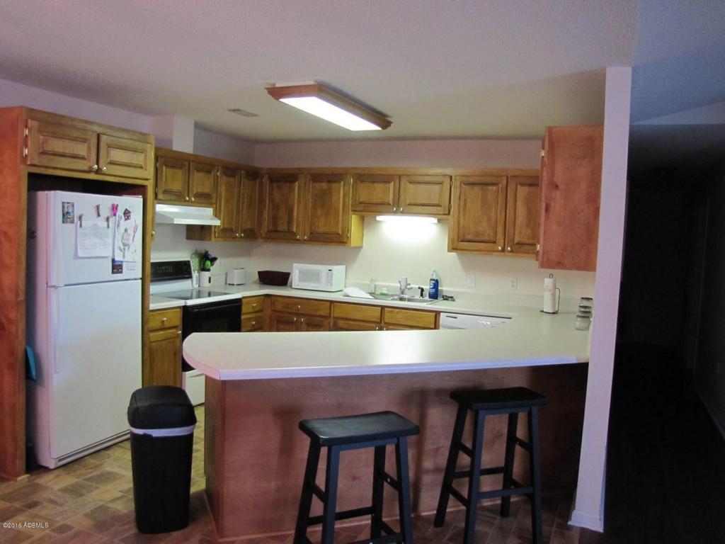 328 W Palmetto Ave, Varnville, SC 29944