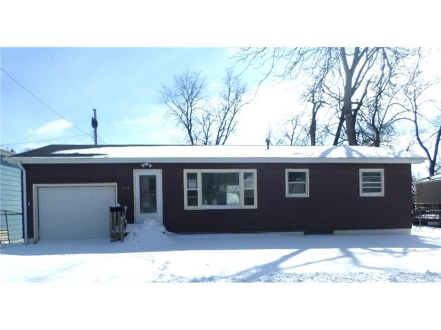 713 E 8th StDell Rapids, SD, 57022Minnehaha County