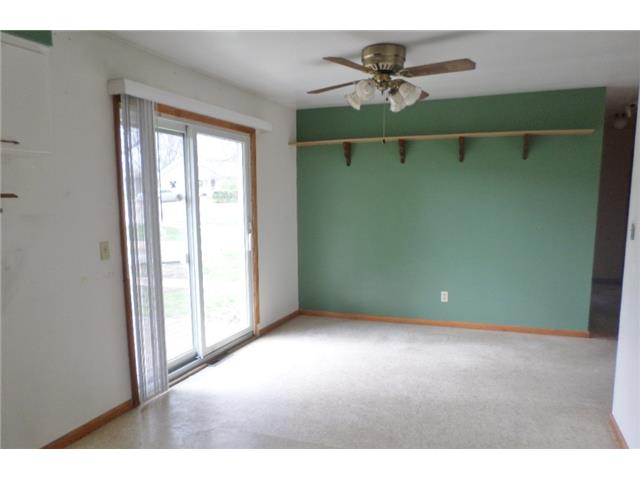 729 N Prairie AveMadison, SD, 57042Lake County
