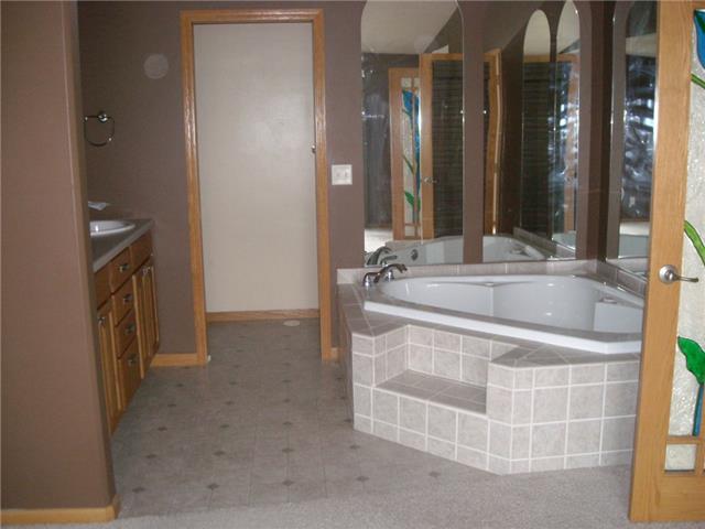 131 Lisa CtTea, SD, 57064Lincoln County