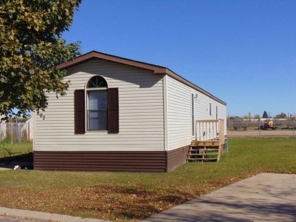 Silver Glen Manufactured Home Community 802 S. Topaz PlaceSioux Falls, SD 57106