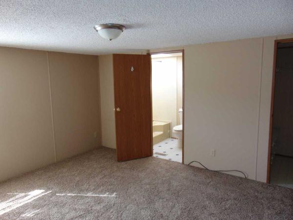 Silver Glen Manufactured Home Community 915 S. RUBY PLSioux Falls, SD 57106